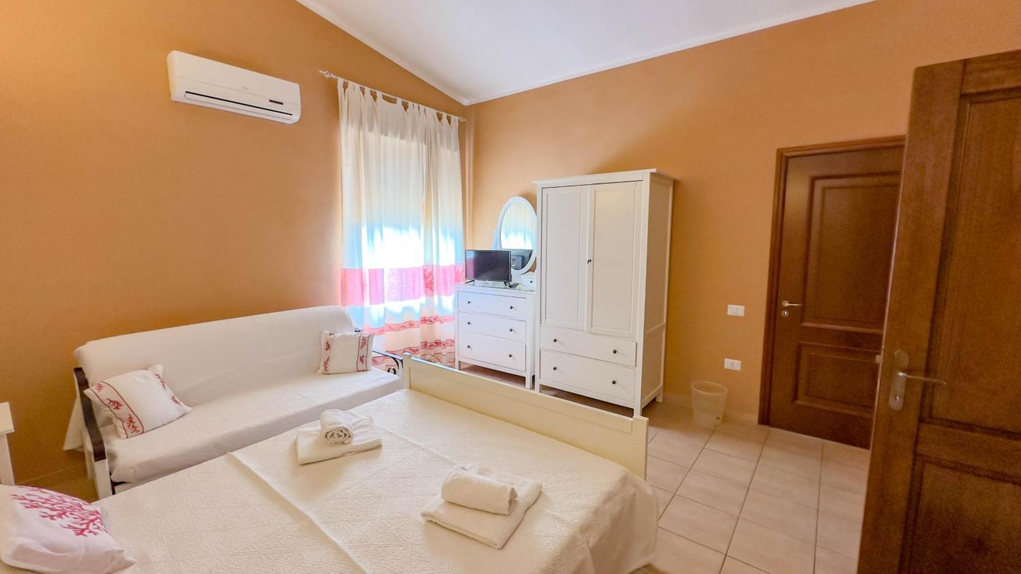 Su Recreu 'E Mare Hotell Bosa Marina Exteriör bild