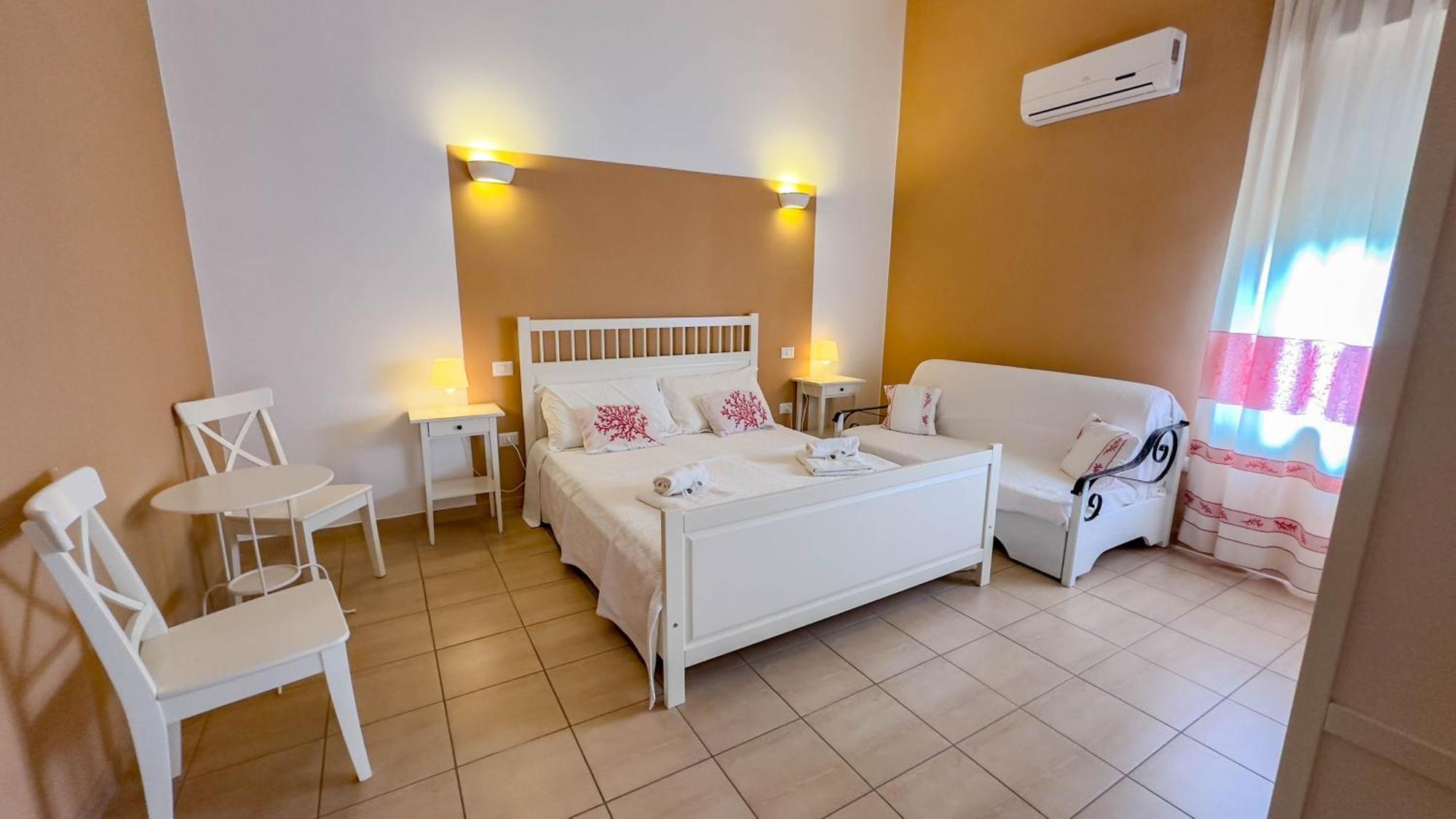 Su Recreu 'E Mare Hotell Bosa Marina Exteriör bild