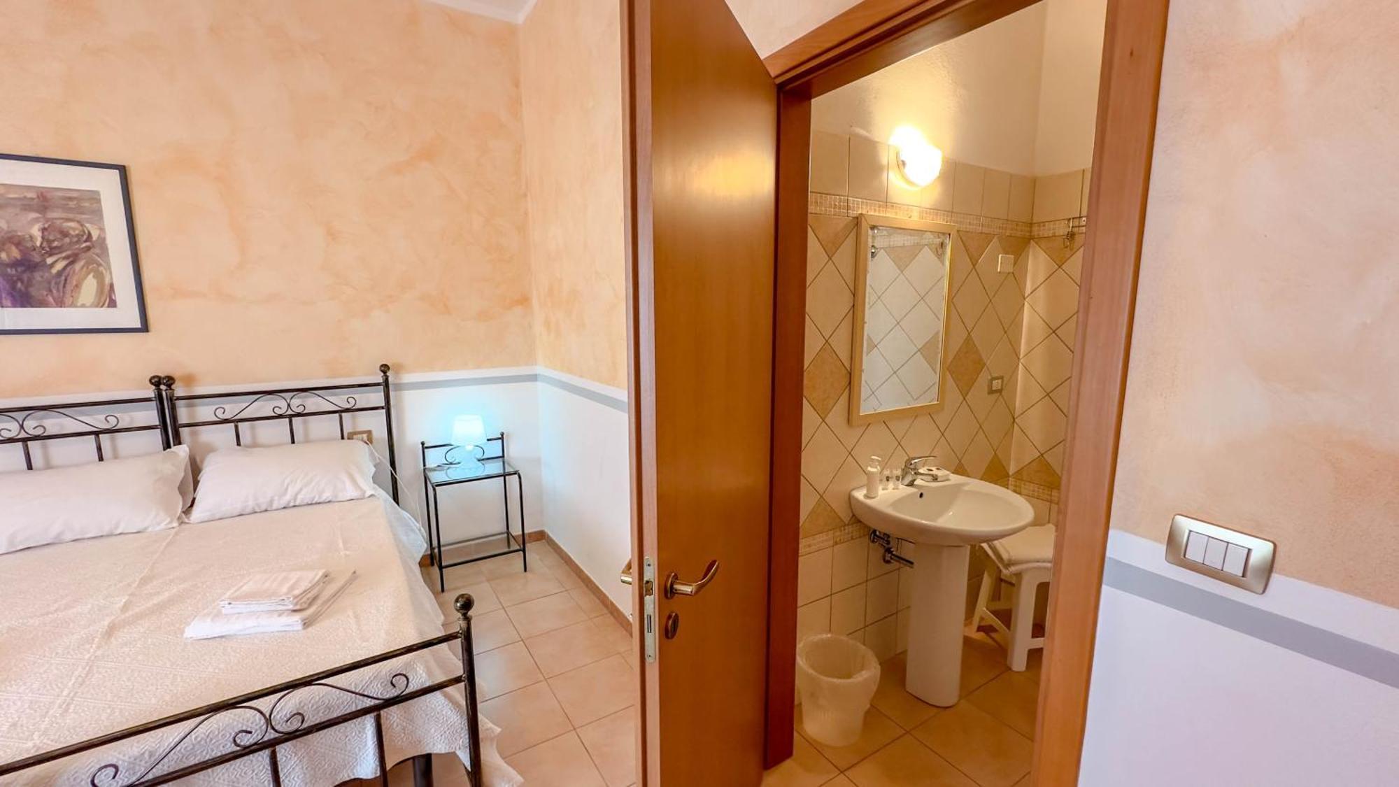 Su Recreu 'E Mare Hotell Bosa Marina Exteriör bild