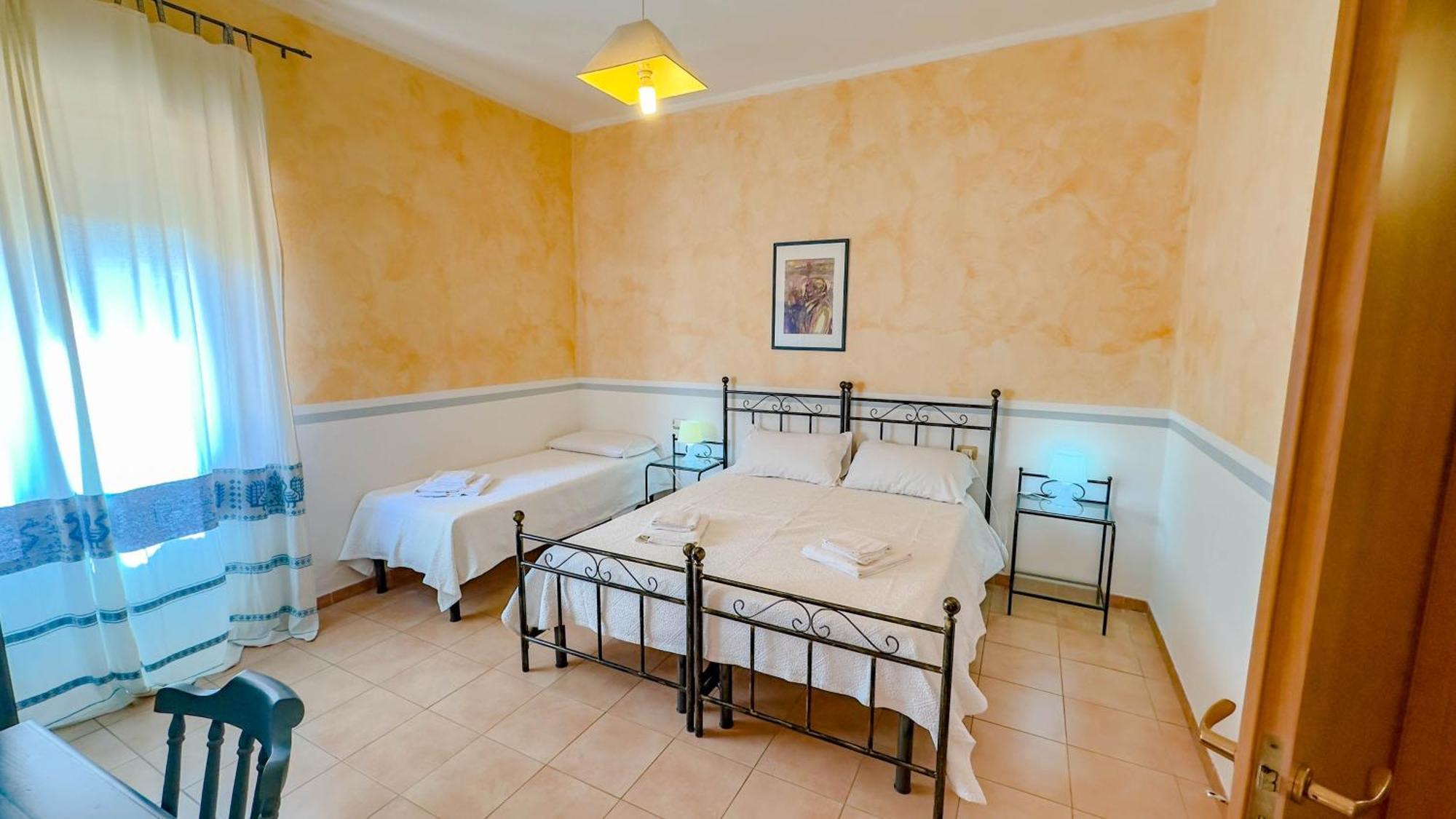 Su Recreu 'E Mare Hotell Bosa Marina Exteriör bild